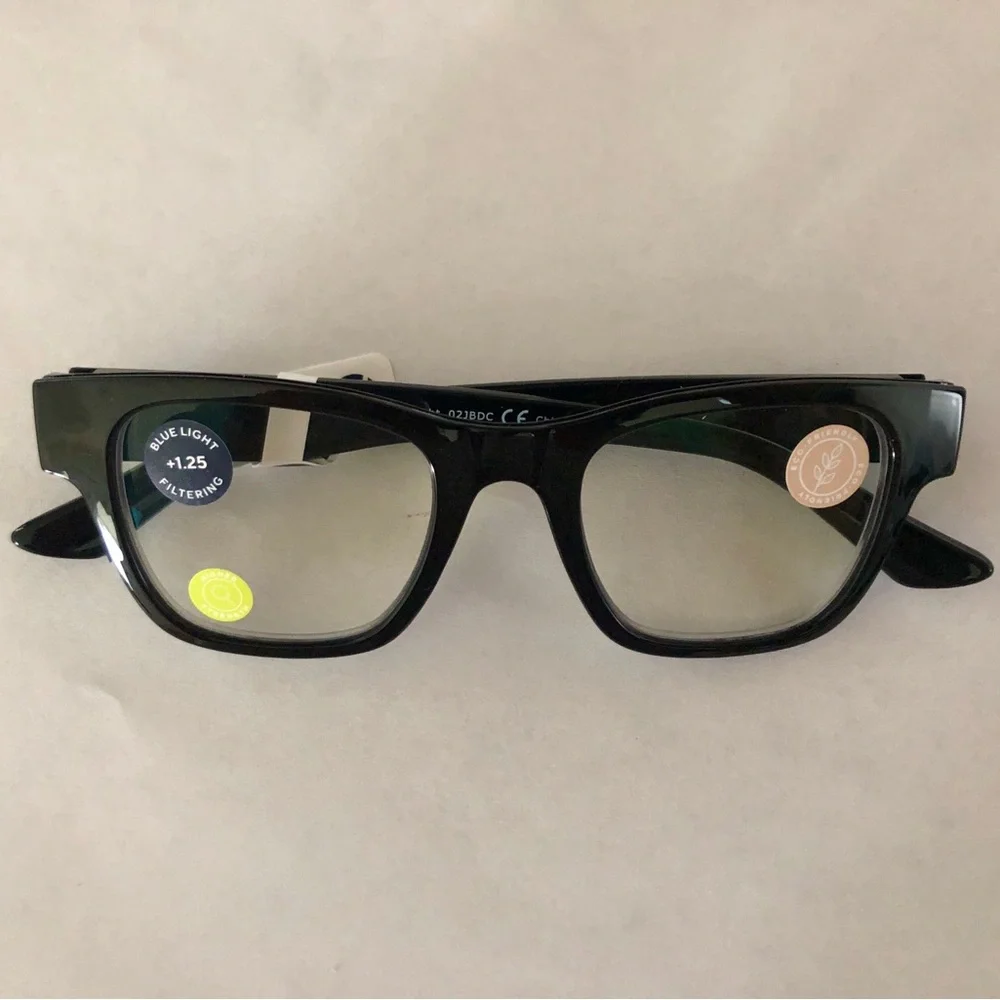 New‎ Bernadette Black Peepers Blue Light reading glasses +1.25